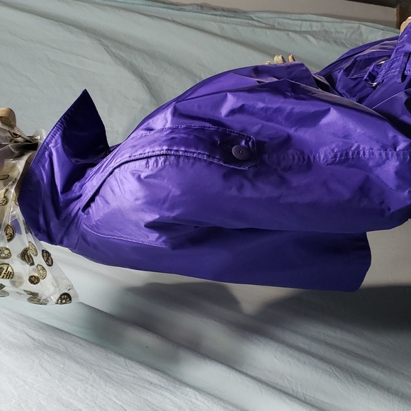 AT EASE Vintage/ Retro Button Up Belted Rain Trench Coat Size 9 - Picture 4 of 16